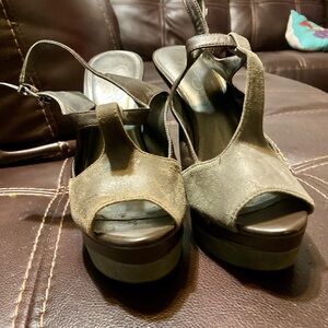 Jessica Simpson Gray Slingback Sandals